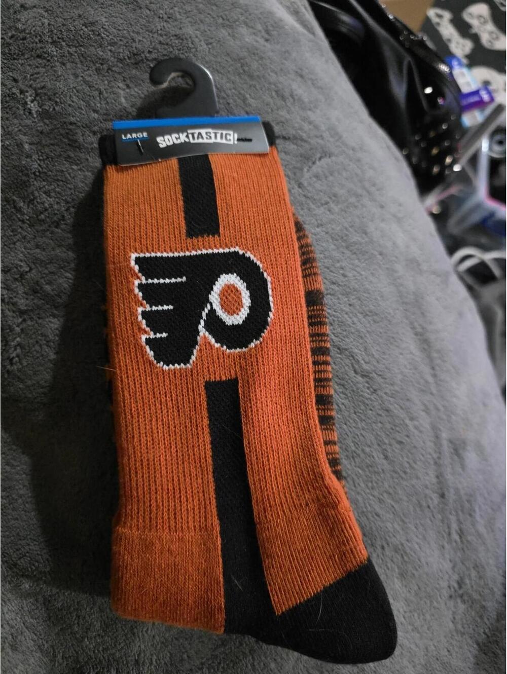NHL Philadelphia Flyers Socktastic Black/Orange Face-Off Crew Socks, Large 10-13